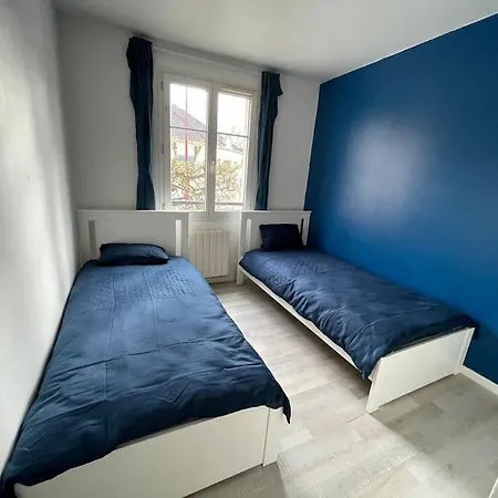 Comme A La Maison